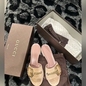 Gucci horsebit  suede beige nude sandals size 39